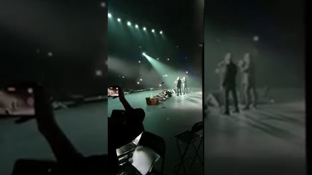 Сумишевский Григорьев ft Матвей на трубе - "Мужчины никогда не плачут" из-за кулис Крокус Сити Холл смотреть онлайн