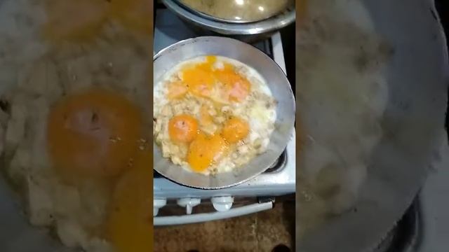 Яичница для мужика из тофу по веган-канонам смотреть онлайн