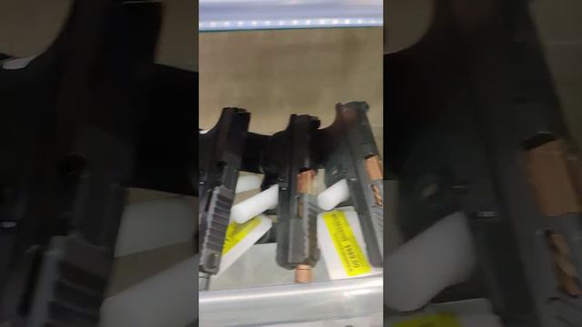 KY Gun Store Louisville, Ky смотреть онлайн