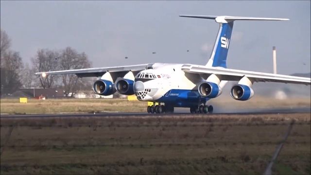 Silkway IL-76 - Powerful Takeoff at Maastricht Airport смотреть онлайн