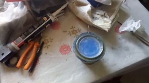 Чем смазать форму при заливке эпоксидкой чтобы потом легко снять форму.?