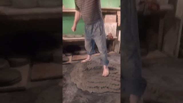 Петр Мерлухин, подготовка глины смотреть онлайн