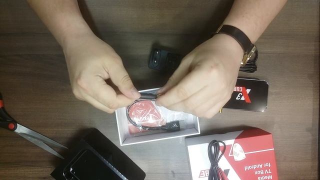 «Smart-TV приставки UGOOS X3 Cube» распаковка и краткий обзор смотреть онлайн