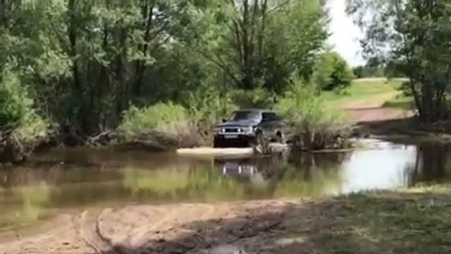 Toyota 4RUNNER 1992г.в. все ещё в деле!!! смотреть онлайн
