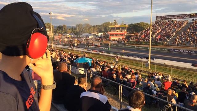Top Fuel drags Willowbank смотреть онлайн