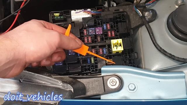 ALL Fuses & Relays Location Layout from 1.0 Mitsubishi Mirage Space Star ( 2012 - 2016 ) смотреть онлайн