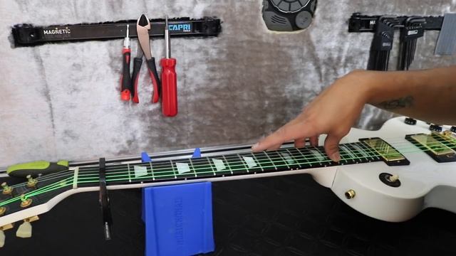 How to Setup a Gibson Les Paul or Fixed Bridge Guitar смотреть онлайн