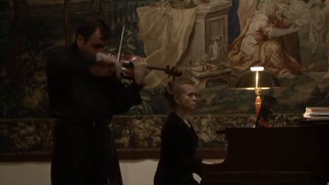 Anatoly Karaev plays Carmen Fantasy by Waxman.wmv смотреть онлайн