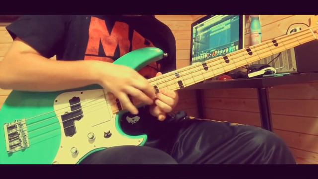 Shy Boy Bass Solo смотреть онлайн