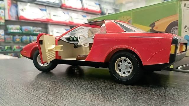 Alfetta spider piko 1/12 игрушка из ГДР на управлении. обзор тестдрайв. смотреть онлайн
