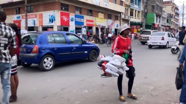 ANTANANARIVO: Madagascar Capital City Walk смотреть онлайн