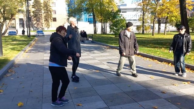 Харьков, танцы в саду, "Hands up!" смотреть онлайн