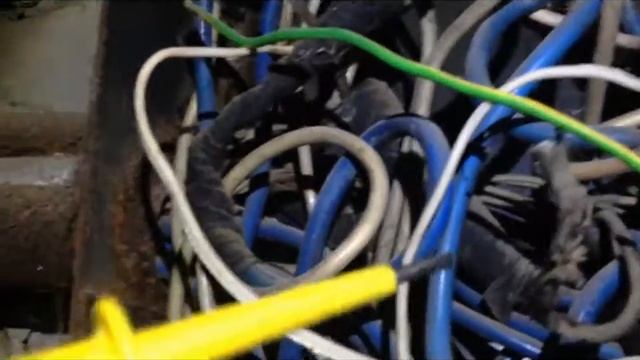 Обрезал лифт ,отключя комунальное освещение .Ремонт и фазировка смотреть онлайн