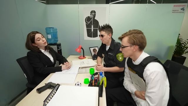 БОТАН vs КРУТОЙ в ПОЛИЦИИ ! смотреть онлайн