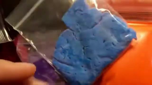 Хороший подарок ребенку. Полимерная глина двух видов смотреть онлайн