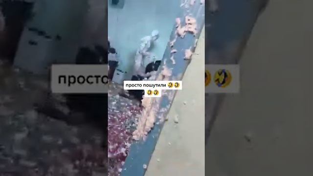 Crazy drunk Russians having Polyurethane foam party. Purschuimparty ? смотреть онлайн