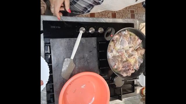 Курочка по еврейски?? с разноцветной картошкой ??на ужин смотреть онлайн