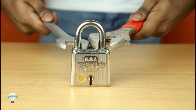 Fastest Way to Break Lock !! смотреть онлайн