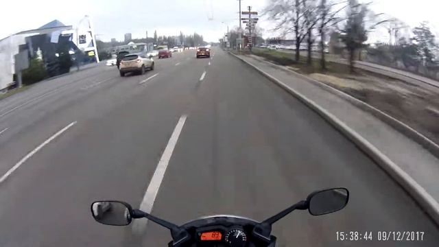 Первый проезд на Yamaha XJ6 Diversion F смотреть онлайн