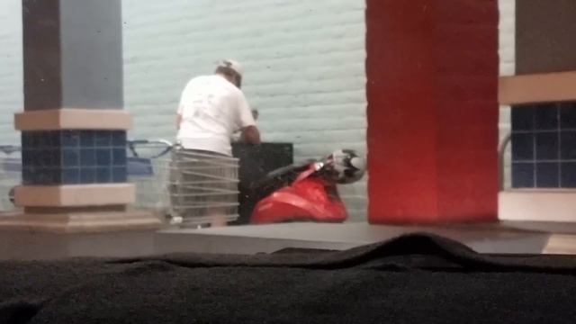 De dónde vienen las pacas de ropa tianguisera? - TOUR