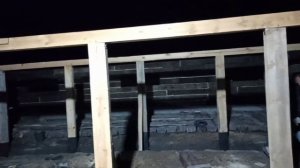 Стройка сарая . Выпуск 11. Опорные столбы и балки. Свинарник своими руками. Сарай из деревянных шпа