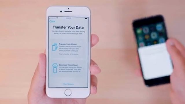 How to Use Apple's New iPhone to iPhone Data Migration Feature! смотреть онлайн