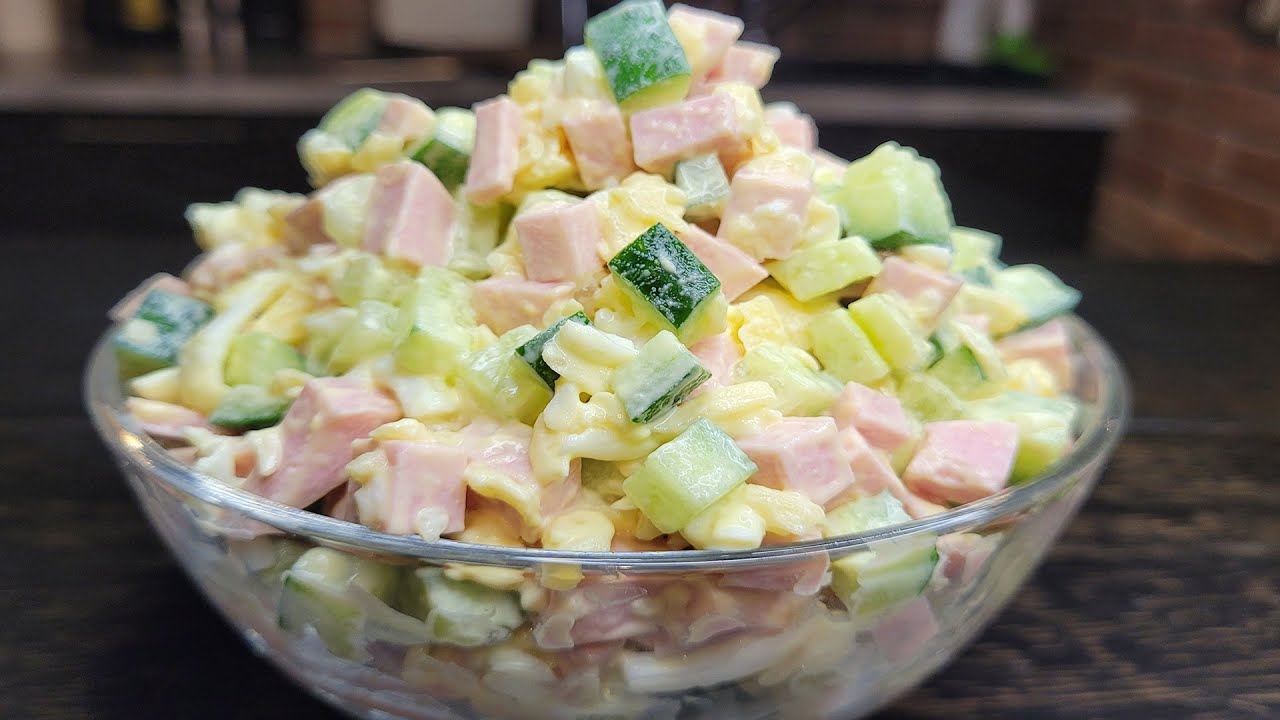 САЛАТ из самых простых продуктов! Рецепт Быстрого и БЮДЖЕТНОГО салата! смотреть онлайн