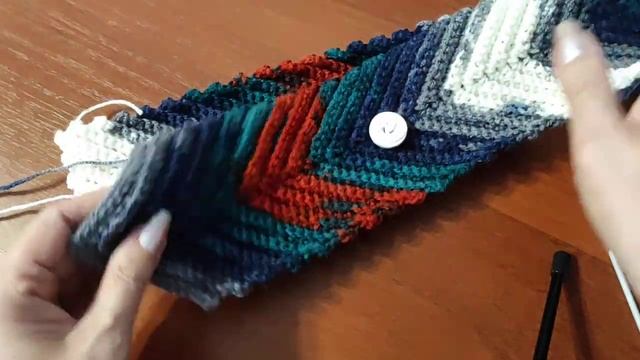 ШАРФИК С ПЕТЛЕЙ НА ПУГОВКЕ крючком. ШАРФ-ГАЛСТУК ДЛЯ НАЧИНАЮЩИХ. смотреть онлайн