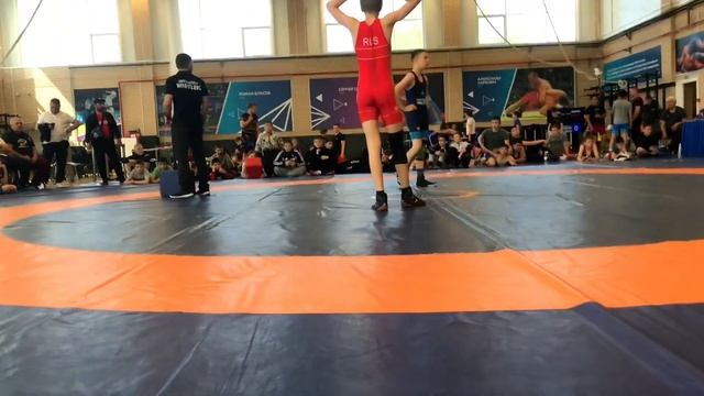 Схватка за 1 место в/к 44 кг Гущин Р. (Челябинск) Дидун К. (Коркино) смотреть онлайн