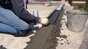Ливнёвка, водоотводные лотки монтаж.