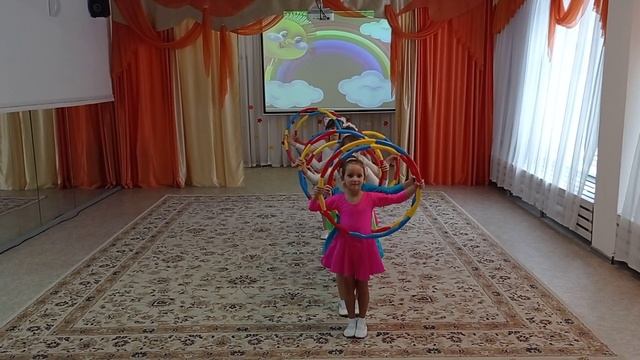 Спортивный танец "Радуга желаний", группа "Облачко" смотреть онлайн