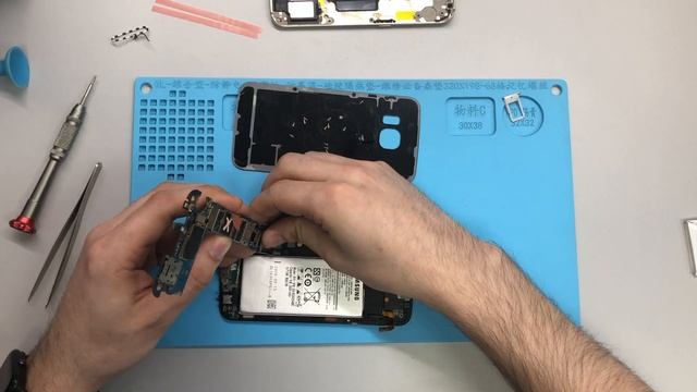 Замена аккумулятора Samsung Galaxy S6 Edge / Samsung S6 Edge battery replacement смотреть онлайн