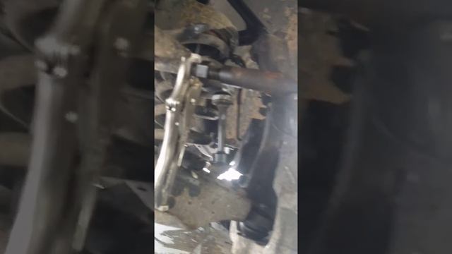 How to Remove/Unscrew stuck or seized tie rod end from tie rod смотреть онлайн