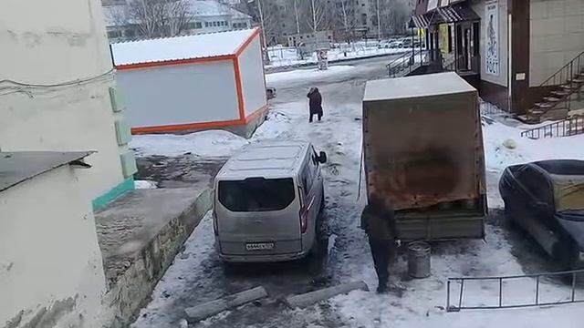 разгрузки неадекватный магазин "Любимый" 27.03.2018 смотреть онлайн