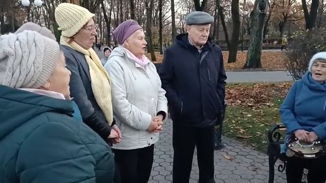 Старинные песни в парке Гомеля. смотреть онлайн