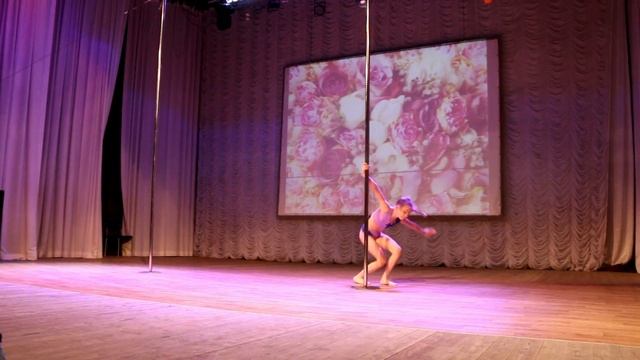 Шахова Кристина. Catwalk Новосибирск 8.3.2018. Pole Art профи 10-13 лет смотреть онлайн