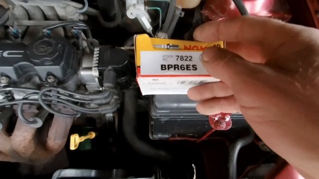 Daewoo Lanos 1.5. Неустойчивая работа на холостом ходу. Замена РХХ. смотреть онлайн