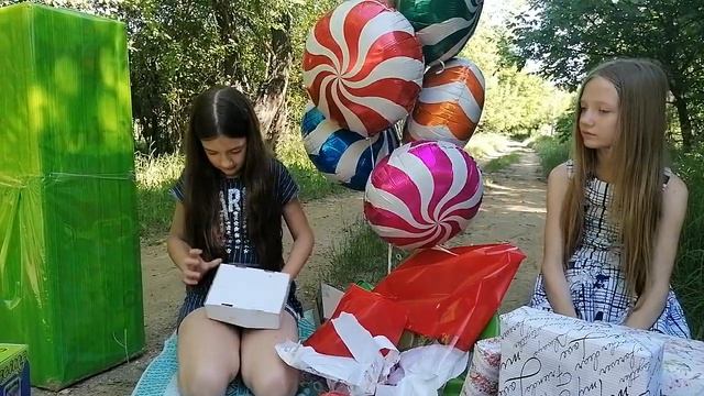 МЕГА РАСПАКОВКА что подарить девочке подарки девочке 10лет распаковка подарков на день рождение смотреть онлайн