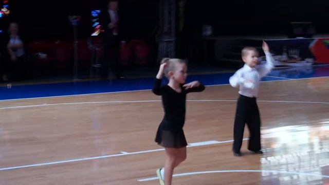 Соня танцует вальс смотреть онлайн