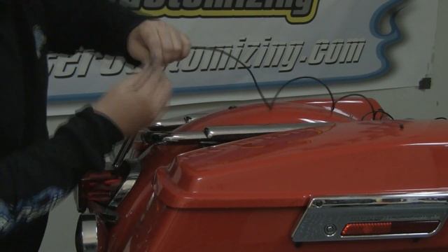 Radiantz Chameleonz LED Kit - Plug 'N' Go Installation - Video Guide: Tip Of The Week