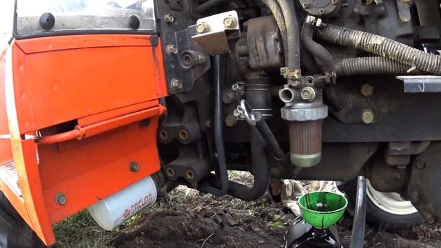 ТехОбслуживание трактора - масло, фильтры, ремень смотреть онлайн