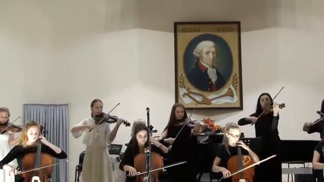 Й.Гайдн - Дивертисмент соль мажор, 2 и 3 часть - Струнный ансамбль "Созвучие" смотреть онлайн