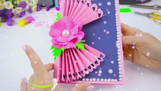 Открытка на День Учителя своими руками! Как сделать подарок учителю из бумаги с сюрпризом внутри! смотреть онлайн