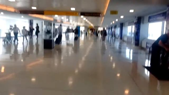 Full Tour Of JFK Terminal 8 At New York-John F. Kennedy International Airport (JFK)