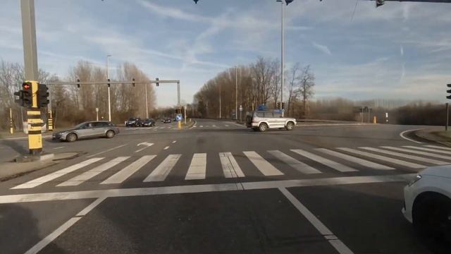 Yamaha MT-10 vs Audi rs3 (This Audi is fast ?) #mt10 #audirs3sedan #rs3 #exhaust #loud #fastcars смотреть онлайн