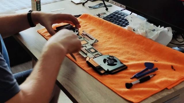 Полное обслуживание Lenovo Legion 5 - замена термопрокладок и пасты смотреть онлайн