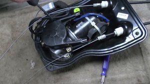 Toyota Sienna замена троса электро привода двери