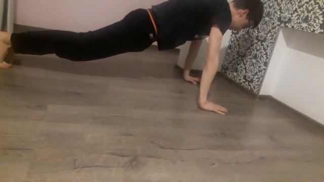 ПУТЬ К 100 ОТЖИМАНИЯМ//ROAD TO 100 PUSH UPS [WORKOUT] смотреть онлайн