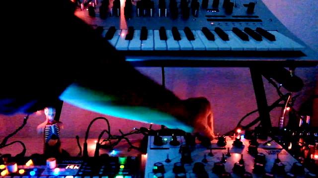 minilogue+synthstrom deluge+soma lyra 8 ambient смотреть онлайн