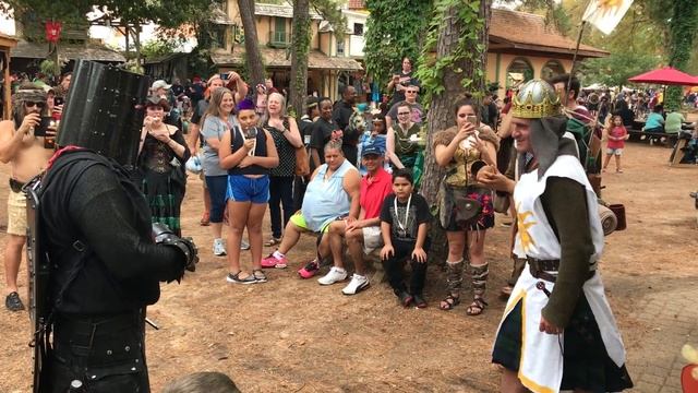 Texas Renaissance Faire black knight Monty Python смотреть онлайн